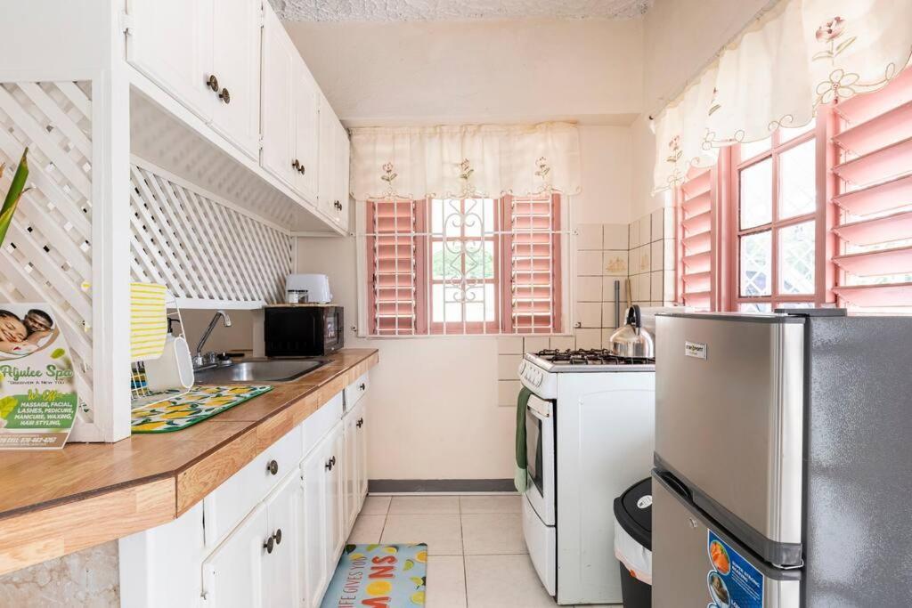 Shaw Park Gem Apt 12A Ocho Rios Exterior photo